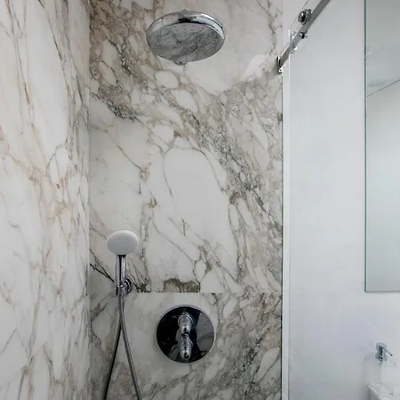 Lovelystay - Luxury 2br Duplex In Foz Appartement