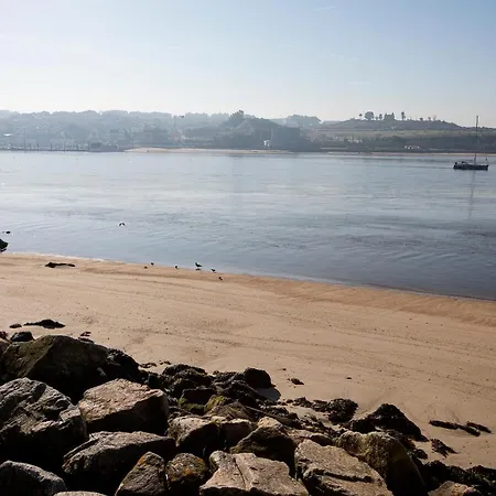 Lovelystay - Luxury 2br Duplex In Foz