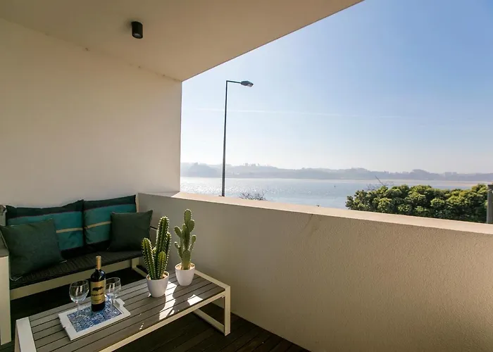 Lovelystay - Luxury 2br Duplex In Foz דירה