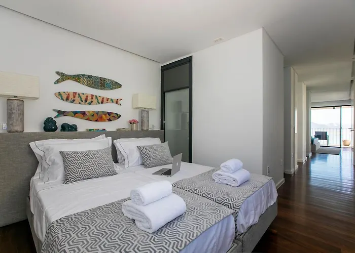 Lovelystay - Luxury 2br Duplex In Foz