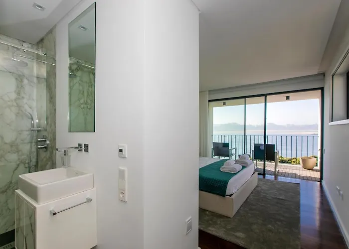 דירה Lovelystay - Luxury 2br Duplex In Foz פורטו