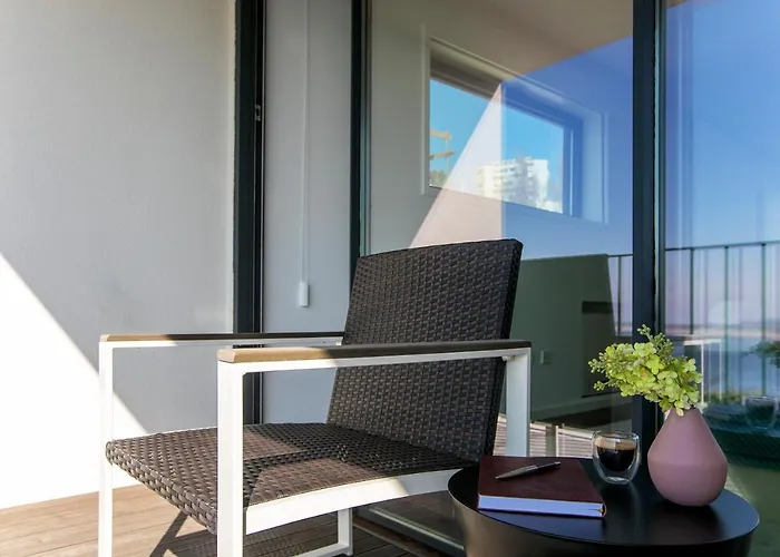 Lovelystay - Luxury 2br Duplex In Foz דירה פורטו