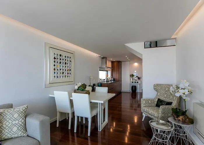 Lovelystay - Luxury 2br Duplex In Foz *