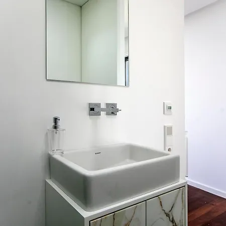 Lovelystay - Luxury 2br Duplex In Foz