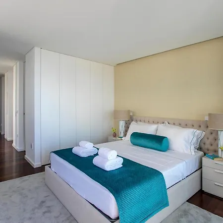 Lovelystay - Luxury 2br Duplex In Foz פורטו