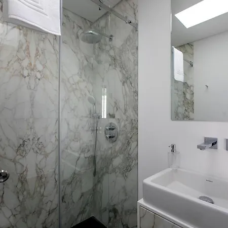 דירה Lovelystay - Luxury 2br Duplex In Foz פורטו