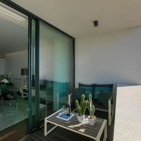 Lovelystay - Luxury 2br Duplex In Foz דירה *
