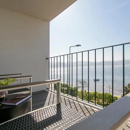 Lovelystay - Luxury 2br Duplex In Foz דירה *